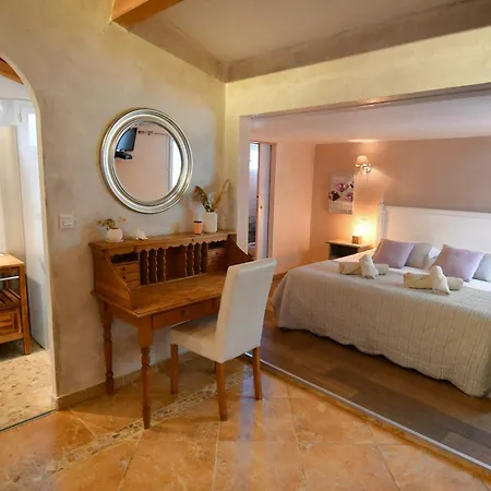 ベッド・アンド・ブレックファスト Fiore Di Machja コティ・シアヴァーリ